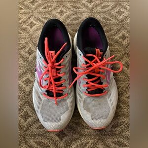 Brooks Women's Athletic Shoes - Gray with purple accents
